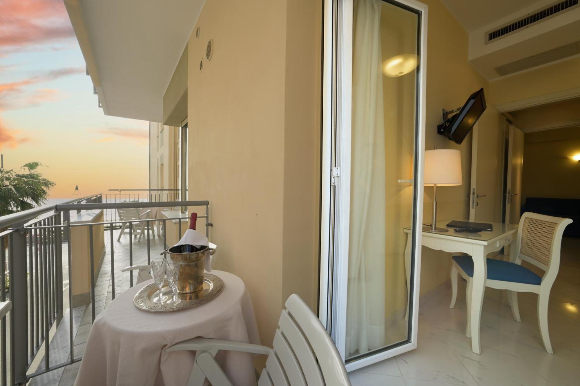 Residence Atlantic Alassio Exterior photo